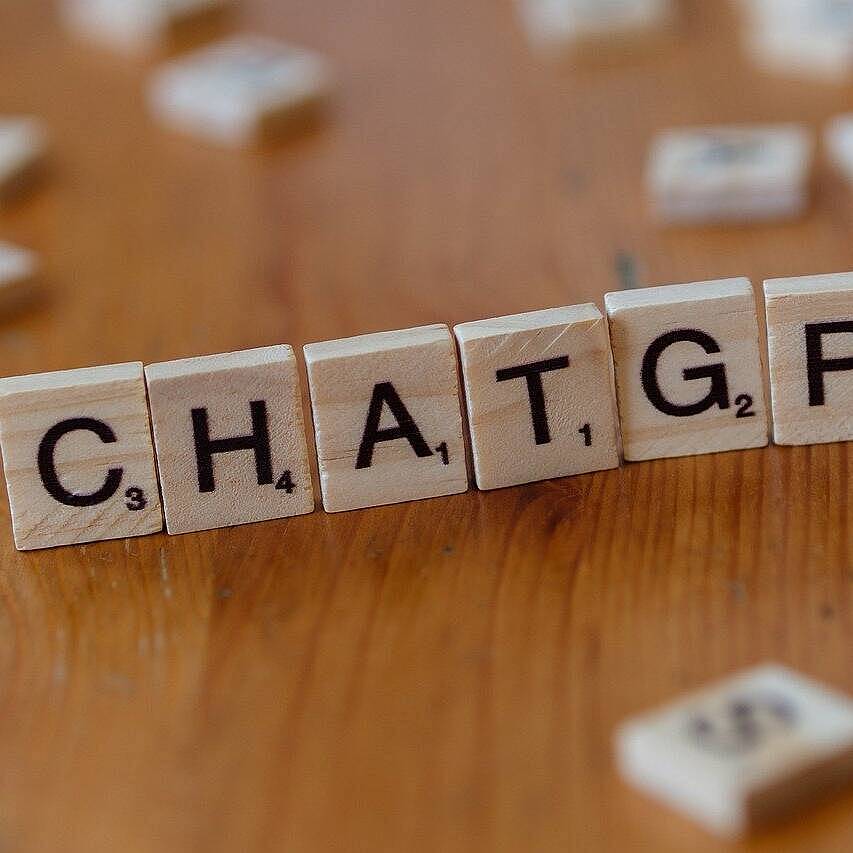Öffnet die Seite 'Bessere Ergebnisse mit ChatGPT – so stellen Sie die richtigen Fragen'