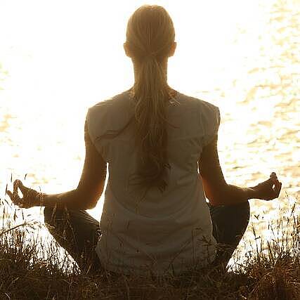 Öffnet die Seite 'Yoga & Mantrasingen – eine wunderbare Kombination!'
